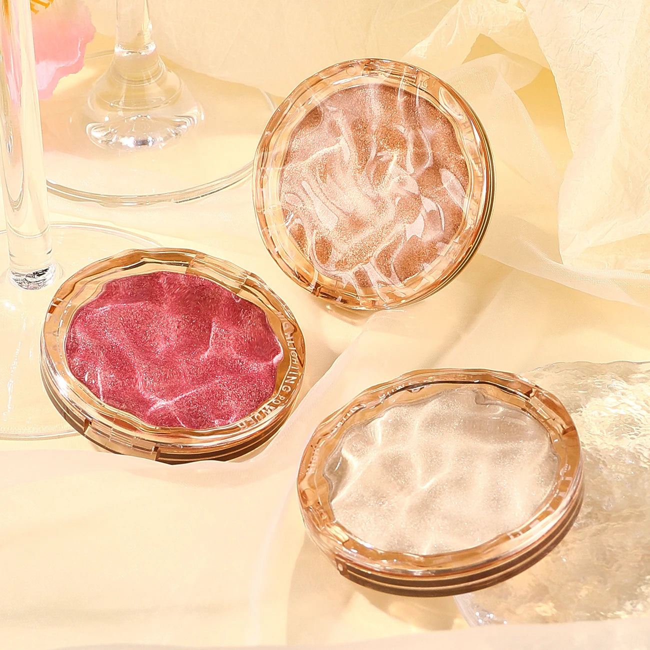 High gloss powder, clear and sparkling, with delicate texture and a light and natural makeup feel,, for All Skin Tones