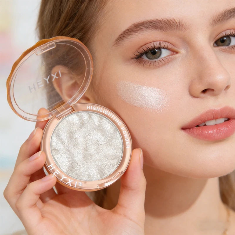 High gloss powder, clear and sparkling, with delicate texture and a light and natural makeup feel,, for All Skin Tones